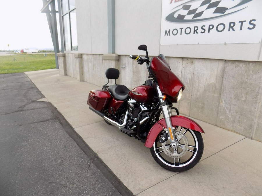 2017 Harley-Davidson® FLHX - Street Glide®