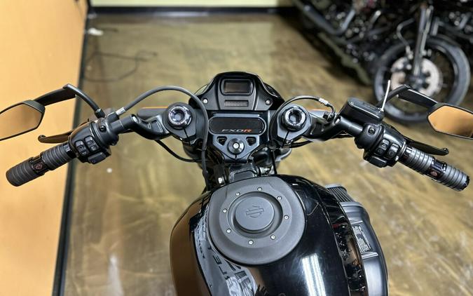 FXDRS 2019 FXDR™ 114