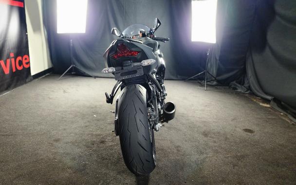 2025 KAWASAKI NINJA ZX-6R - F022012