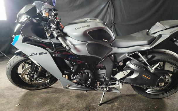 2025 KAWASAKI NINJA ZX-6R - F022012