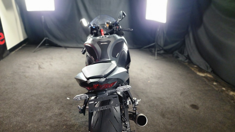 2025 KAWASAKI NINJA ZX-6R - F022012