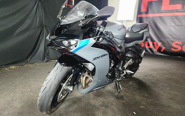 2025 KAWASAKI NINJA ZX-6R - F022012