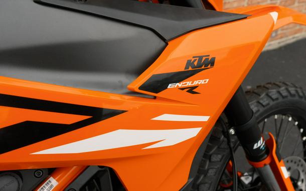 2025 KTM Adventure R 390