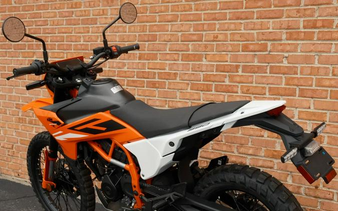 2025 KTM Adventure R 390