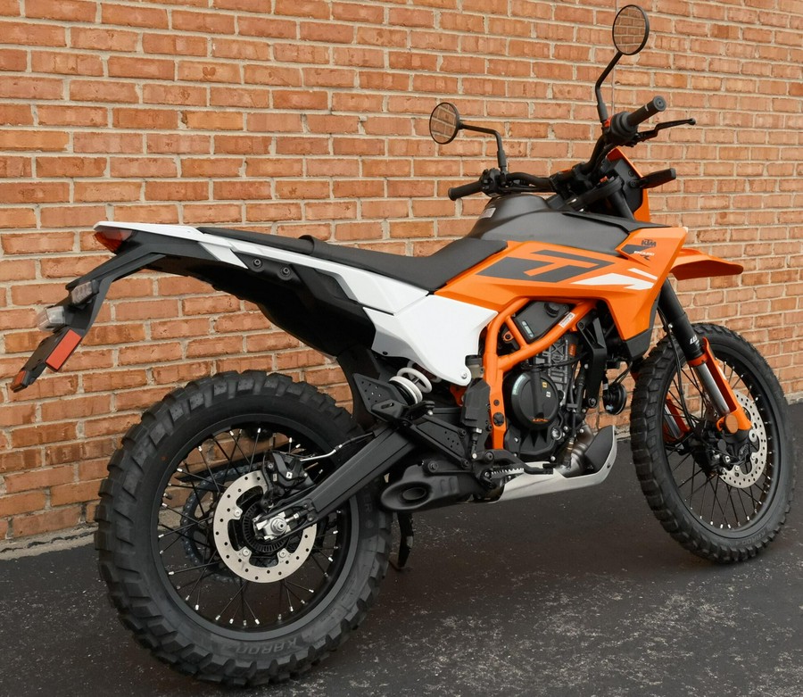 2025 KTM Adventure R 390