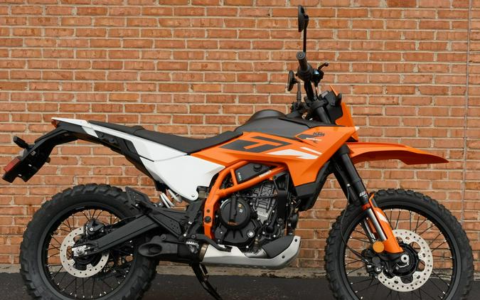 2025 KTM Adventure R 390