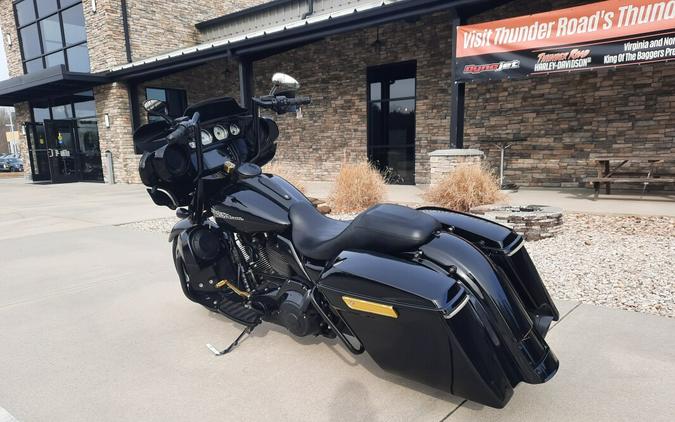 2014 Harley-Davidson® Street Glide® Vivid Black