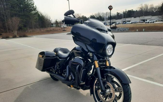 2014 Harley-Davidson® Street Glide® Vivid Black
