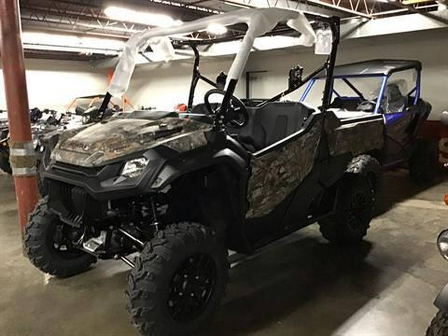 2023 Honda Pioneer 1000-6 Deluxe Crew