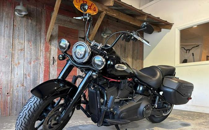 2022 Harley-Davidson® FLHCS - Heritage Classic 114