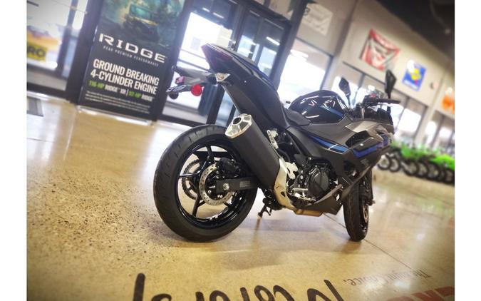 2025 Kawasaki Ninja® 500 SE ABS