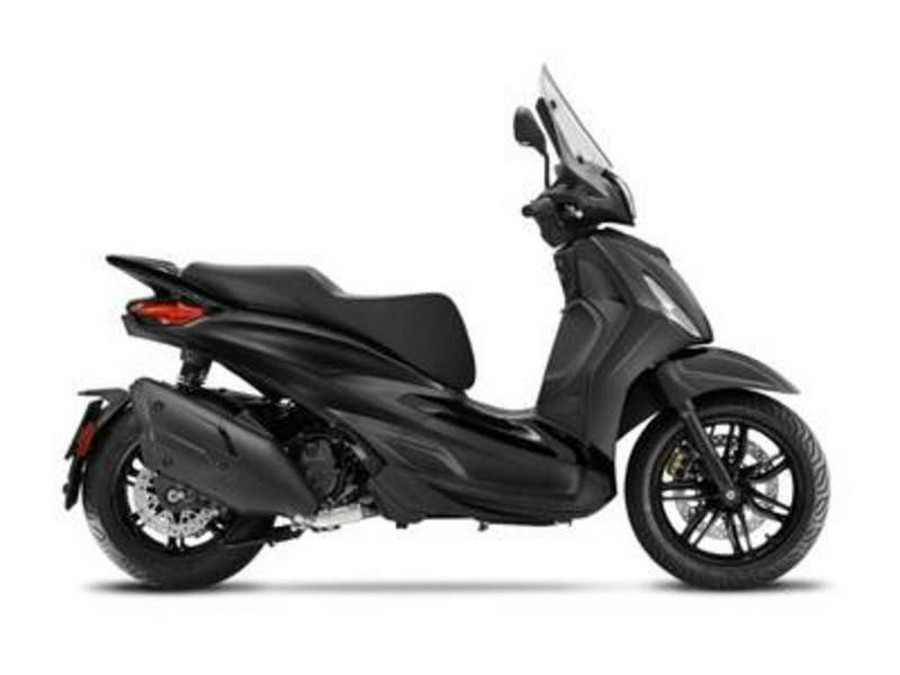 2024 Piaggio BV 400 Sport Deep Black