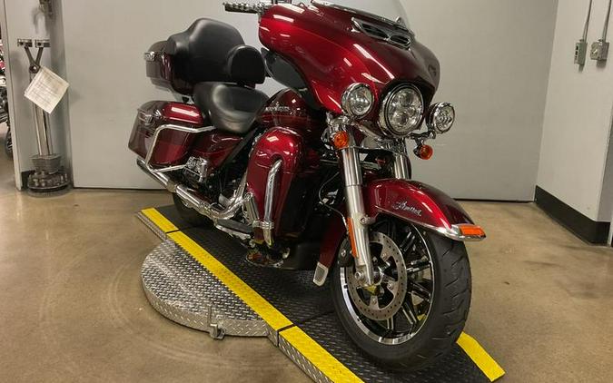 2017 Harley-Davidson® FLHTK - Ultra Limited