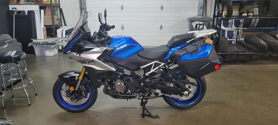 2025 Suzuki GSX-S1000GX+