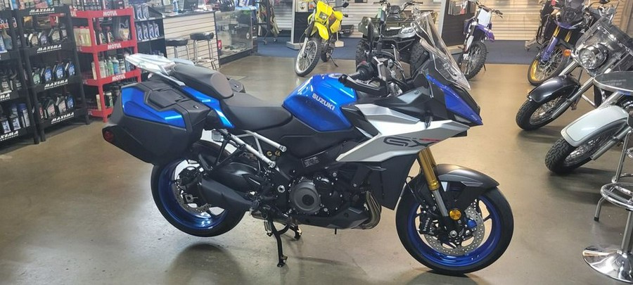 2025 Suzuki GSX-S1000GX+