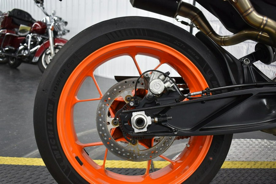 2022 KTM Duke 890 R