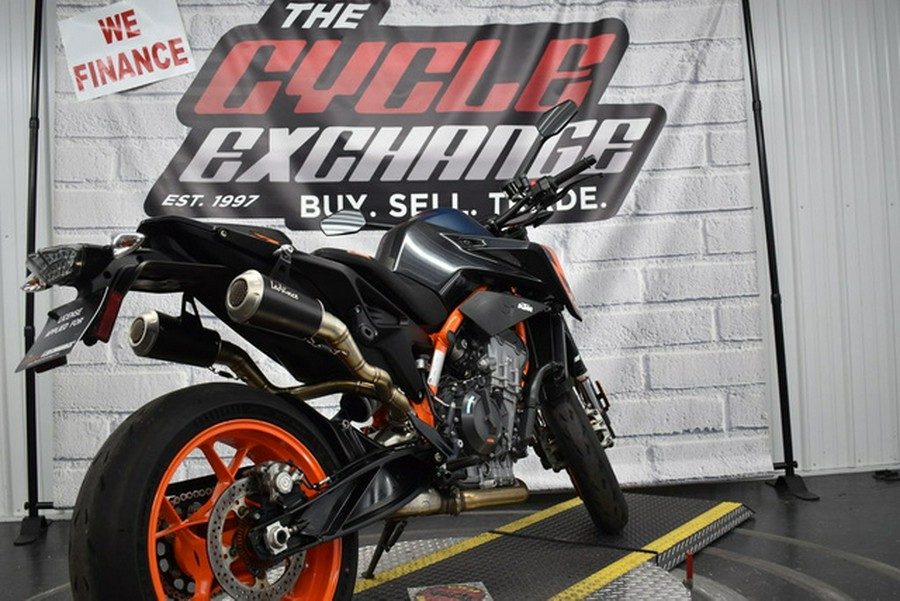 2022 KTM Duke 890 R