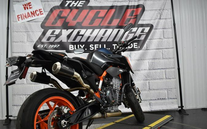 2022 KTM Duke 890 R