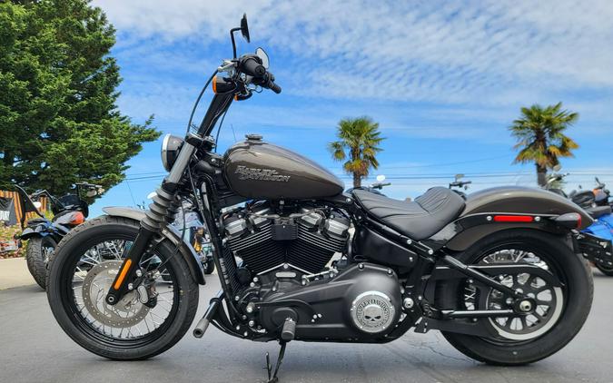 2020 Harley-Davidson Street Bob River Rock Gray