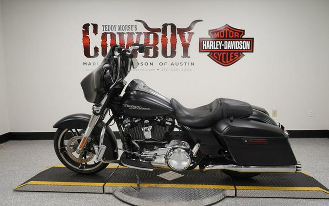 2017 Harley-Davidson Street Glide FLHXS - Special