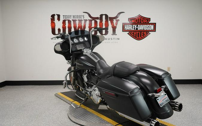 2017 Harley-Davidson Street Glide FLHXS - Special