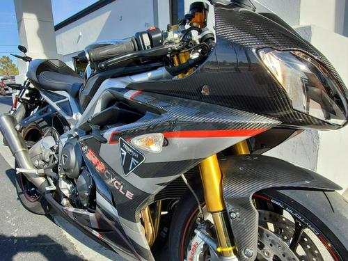 2020 Triumph Daytona Moto2 765 Limited Edition Second Look (+ 27 Photos)