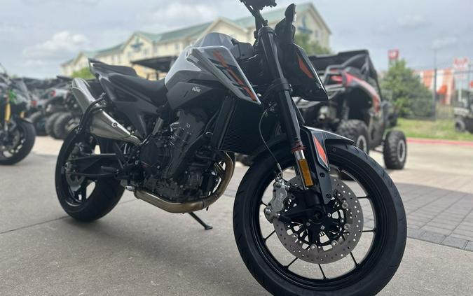 2024 KTM 790 Duke