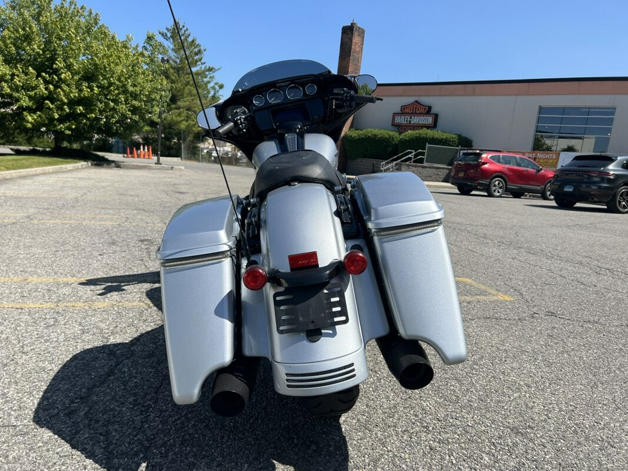 2019 Harley-Davidson Street Glide Special Barracuda Silver