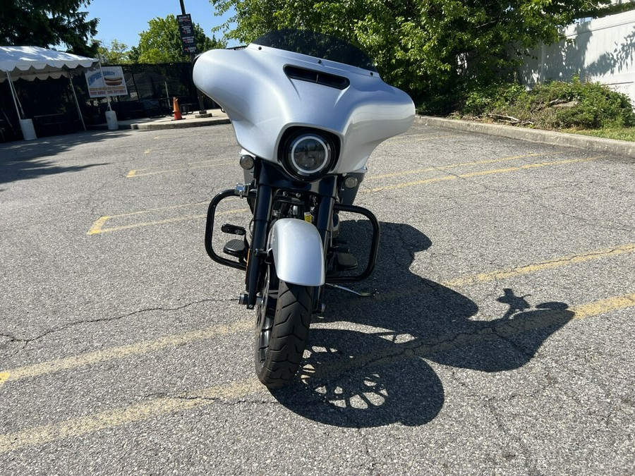 2019 Harley-Davidson Street Glide Special Barracuda Silver