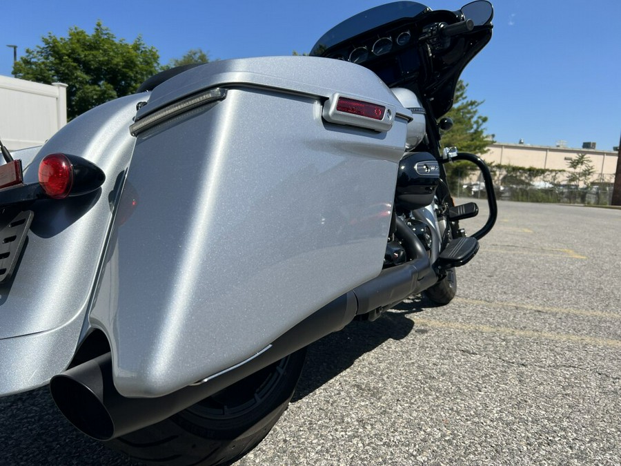 2019 Harley-Davidson Street Glide Special Barracuda Silver