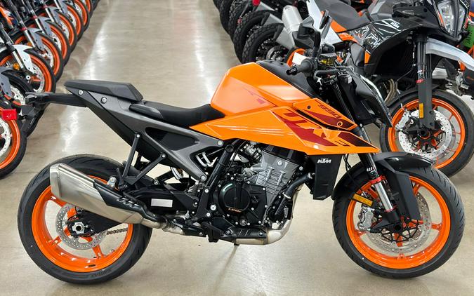 2024 KTM Duke 990