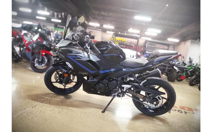 2025 Kawasaki Ninja® 500 SE ABS