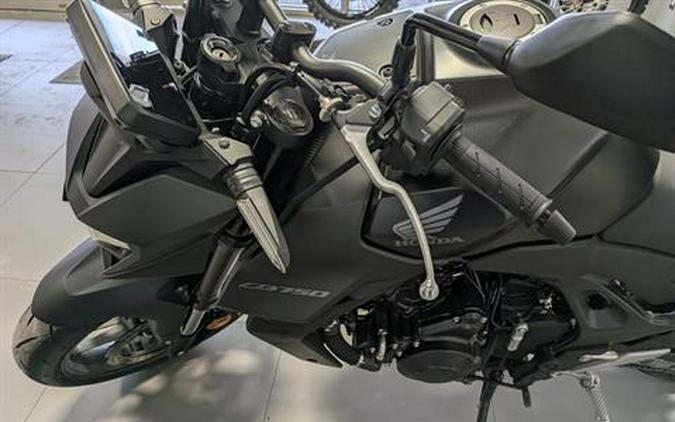 2025 Honda CB750 Hornet