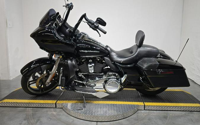 FLTRXS 2017 Road Glide® Special