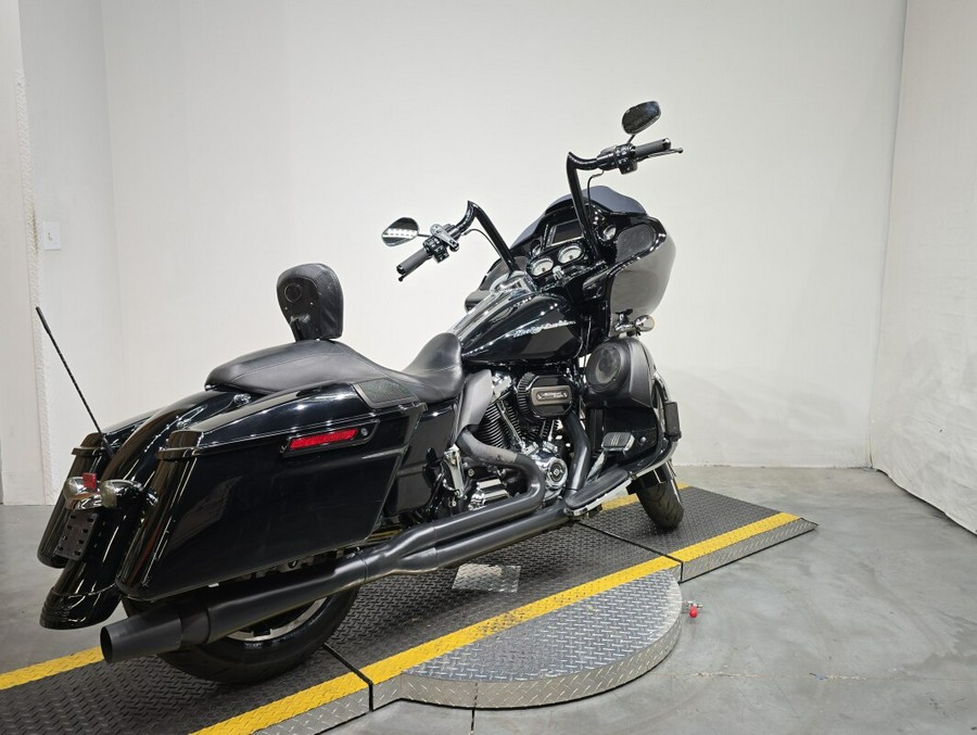 FLTRXS 2017 Road Glide® Special