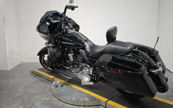 FLTRXS 2017 Road Glide® Special