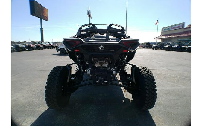 2026 Can-Am SSV MAV R MAX XRC