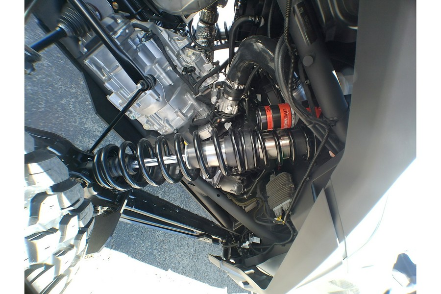 2026 Can-Am SSV MAV R MAX XRC