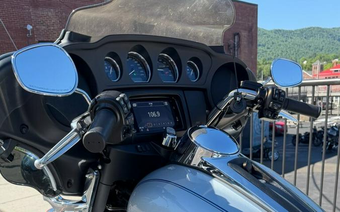 2023 Harley-Davidson® Tri Glide® Ultra FLHTCUTG