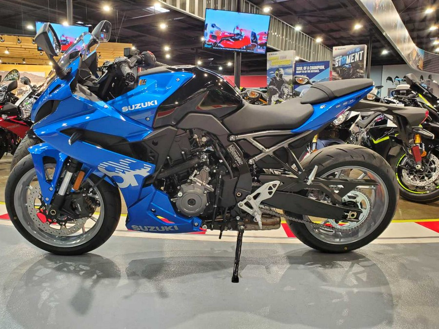 2024 SUZUKI GSX-8R