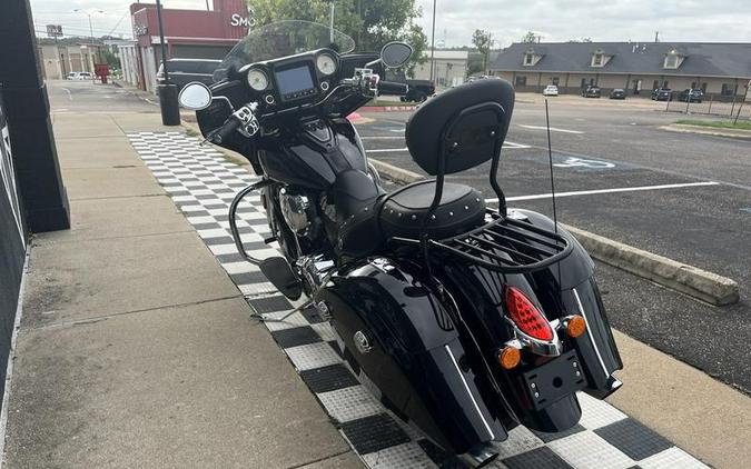 2017 Indian Motorcycle® Chieftain® Thunder Black Pearl