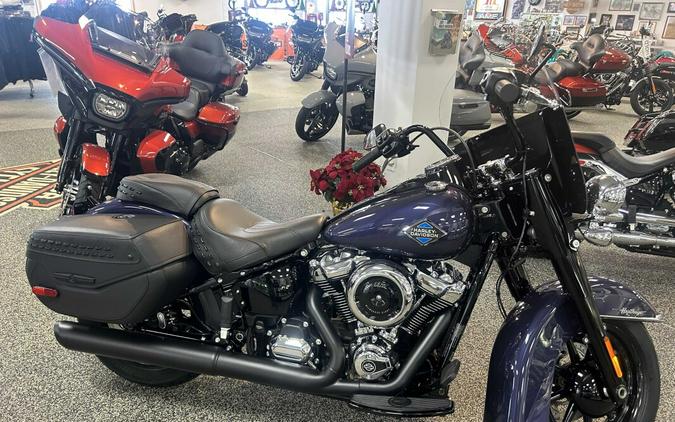 2026 Harley-Davidson® FLHC Heritage Classic- Blk Trim
