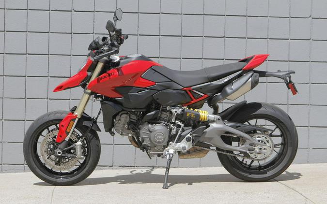 2026 Ducati Hypermotard V2