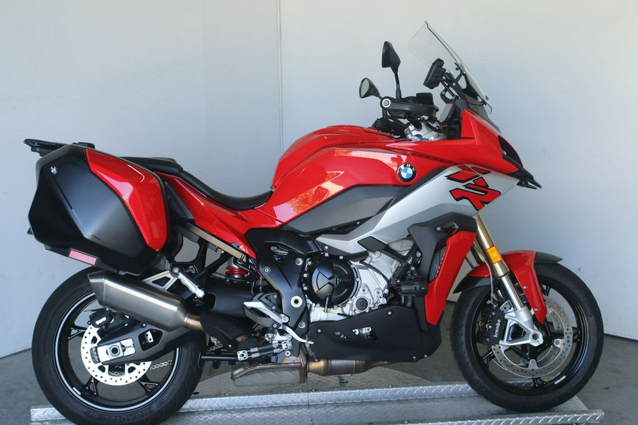 2021 BMW S 1000 XR Racing Red