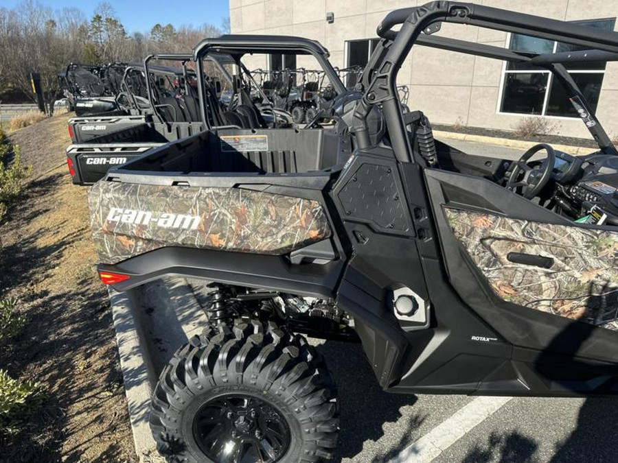 2026 Can-Am® Commander X mr 1000R Dark Wildland Camo