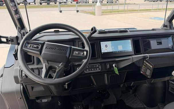 2026 Can-Am® Defender MAX XT HD11 With 10.25 in.display