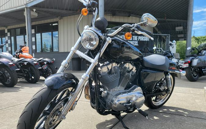 2015 Harley-Davidson 883 Roadster Vivid Black