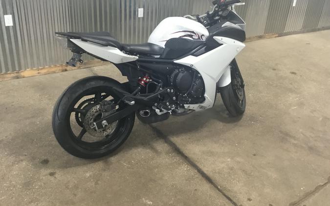 2009 Yamaha FZ6R