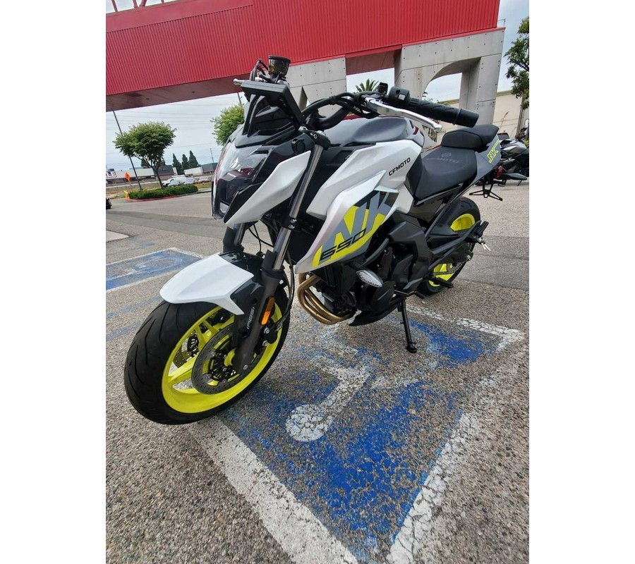 2023 CFMoto 650NK