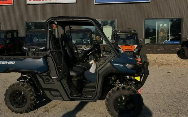2025 Can-Am® Defender XT HD10
